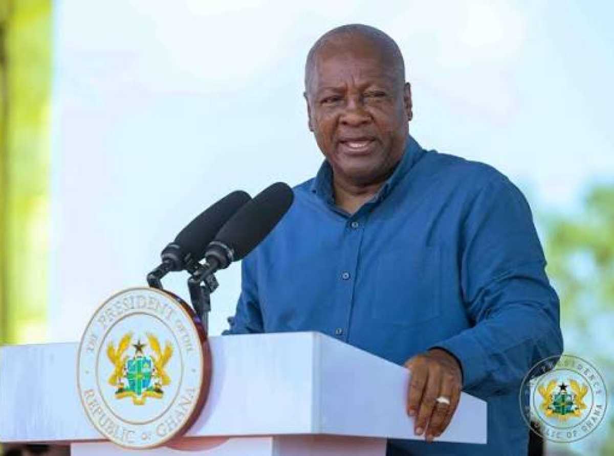 Mahama announces plan to modernise Volta Star Textiles factory